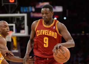 hi-res-462699399-luol-deng-of-the-cleveland-cavaliers-drives-to-the_crop_exact