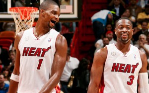 Chris Bosh e Dwayne Wade hanno predicato nel deserto, mettendo a referto 48 degli 81 punti totali degli Heat