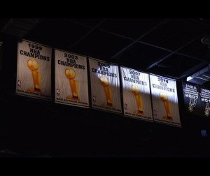 Il confalone sul tetto dell'AT&TCenter