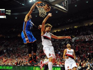 Russel Westbrook è sopra il ferro, ma rischia il sotto i ferri: un mese di stop per lui