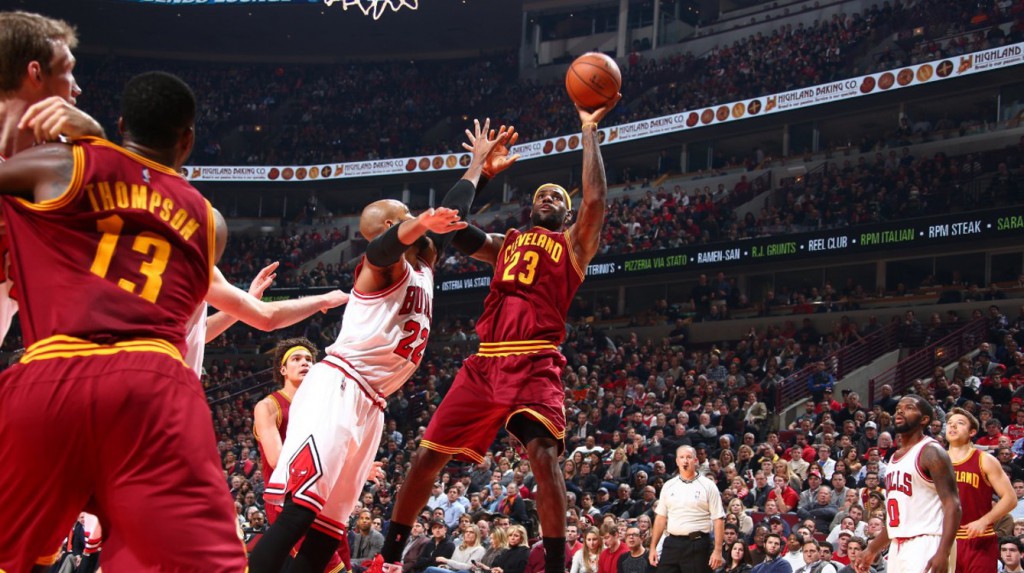 141031220337-20141031-lebron-james-vs-chi-bulls.1200x672