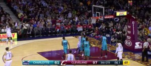 J.R. Smith mette la tripla