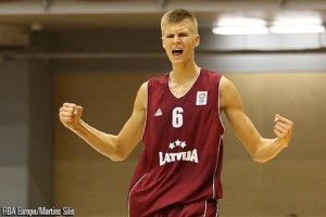 Kristaps Porzingis in maglia lettone.