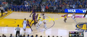 Bogut blocca per Green, il quale riceve un passaggio