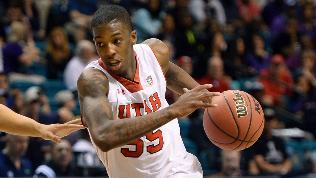 Delon Wright, con la maglia #55 di Utah
