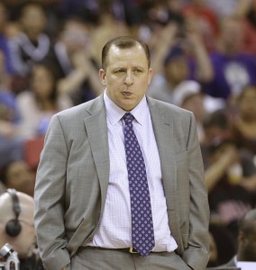 Dopo 5 anni passati alla guida dei Bulls, Tom Thibodeau è stato sollevato dal proprio incarico: adesso è caccia al sostituto