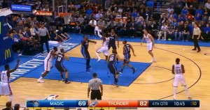 Jackson ha un layup facile