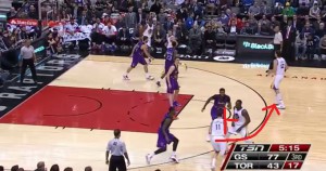 Thompson e Green giocano un pick and roll