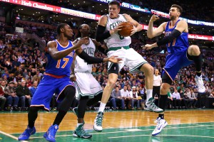 Jonas Jerebko a rimbalzo
