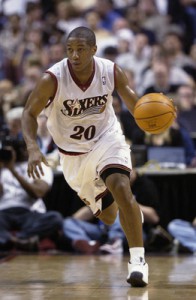 Eric Snow drives upcourt