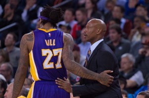 Coach Scott assieme a Jordan Hill