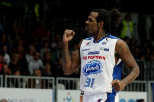 Eric Williams carica tutto il Pianella. Per lui 13 punti, 5 rimbalzi e 3 assist nel match di oggi