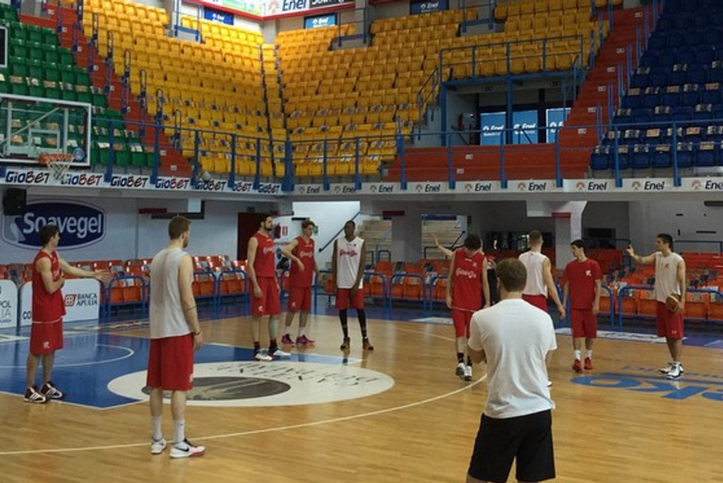 Deserto ancora per poco il Pala Pentassuglia a poche ore dalla palla due.