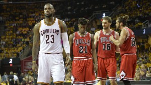 James in campo contro i Bulls