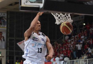 Josh Owens sarebbe nel mirino della Reyer Venezia.