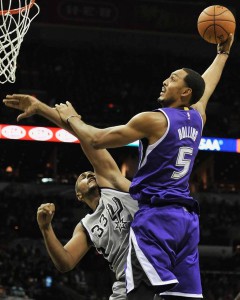 Ryan Hollins con la maglia dei Kings
