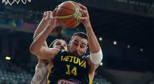 Valanciunas a rimbalzo 