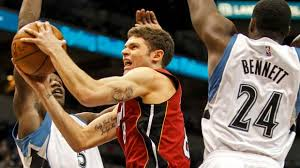 Johnson in azione contro i T'Wolves