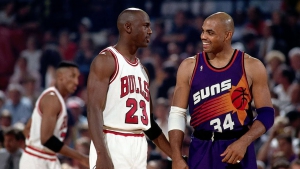 Charles Barkley e Michael Jordan a confronto