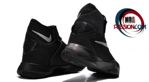 La parte posteriore delle Nike Zoom Hyperrev 2016