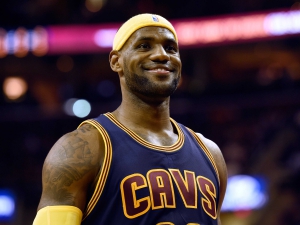 Lebron James, 21 punti 10 assist e 10 rimbalzi contro i Kings