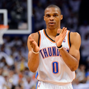 RUssell si applaude