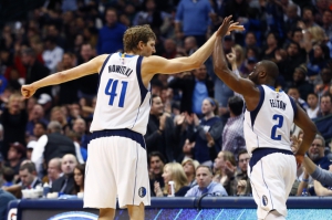 Nowitzki si complimenta con Felton