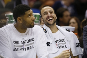 Tim Duncan (a sinistra) e Manu Ginobli