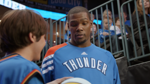 Kevin Durant "consegna" i suoi poteri a Brian Thunderstruck