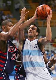 Ginobili inventa