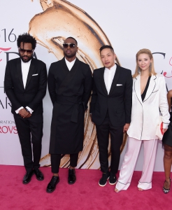 dwyane-wade-dao-yi-chow-maxwell-osborne-cfda-awards-2016