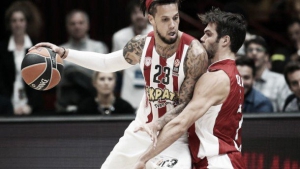 Hackett contro Bruno Cerella Olimpia Milano