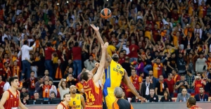 Palla a due ad Istanbul