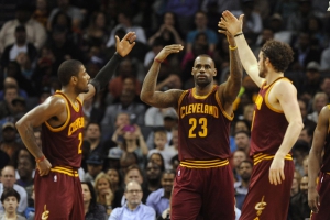 James, Irving e Love sono pronti a difendere il titolo dei Cleveland Cavaliers