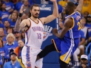 Il flagrant di Green su Adams