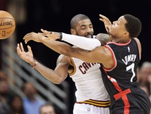 Lowry e Kyrie Irving: Kyrie Irving Raptors