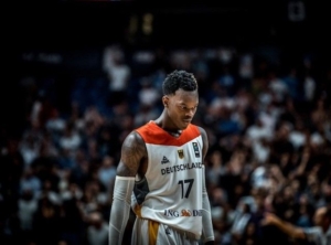 Dennis Schroeder leader della Germania