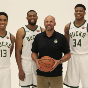 Da sinistra: Malcolm Brogdon, Jabari Parker, coach Jason Kidd e Giannis Antetokounmpo