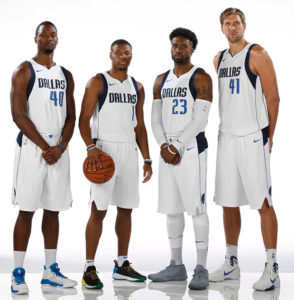 Gli uomini chiave dei Mavs versione 2017/18. Da sinistra: Harrison Barnes, Dennis Smith Jr., Wesley Matthews e, ovviamente, Dirk Nowitzki