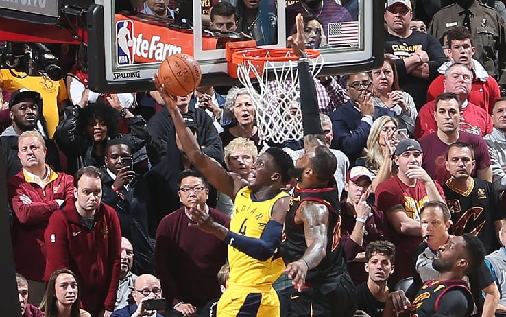 Oladipo stoppato da LeBron James