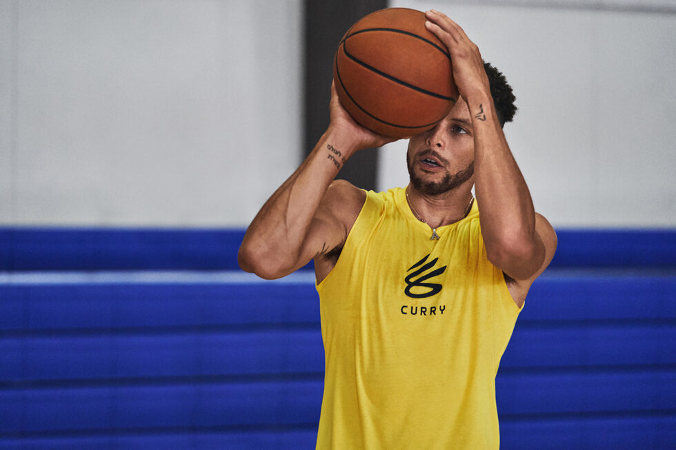 Stephen-Curry-lancia-il-suo-nuovo-marchio-Curry-Brand
