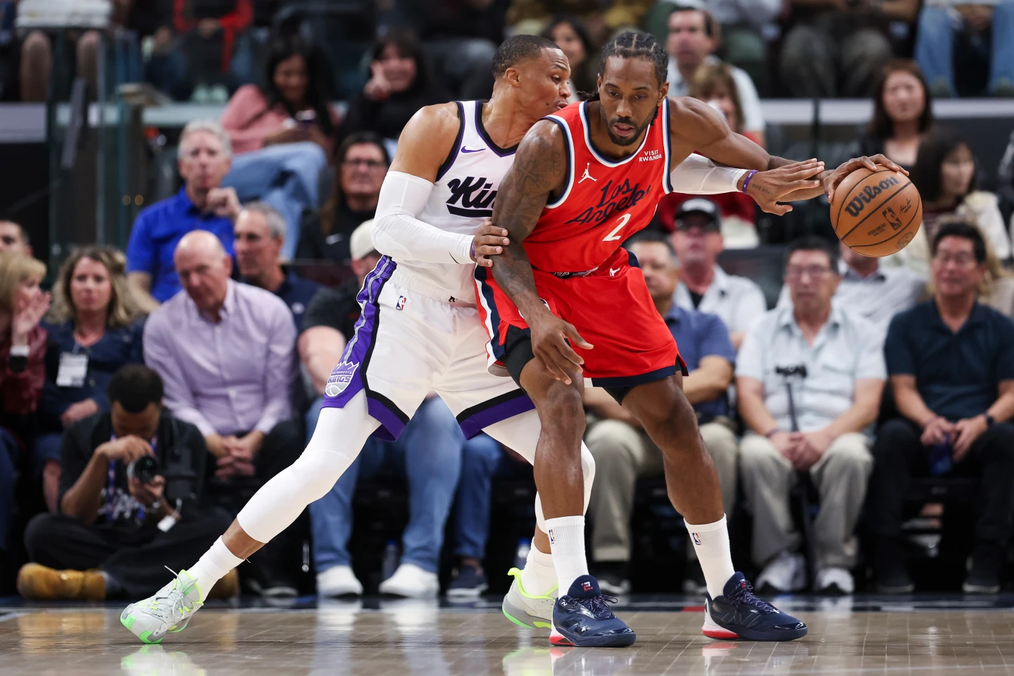 Kawhi Leonard Ankle Injury: Clippers Star Exits Game vs. Kings