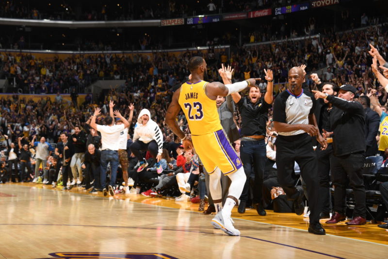 Lakers-Mavericks-Scommesse NBA-LeBron James, Los Angeles Lakers reacts against vs San Antonio Spurs at Staples Center