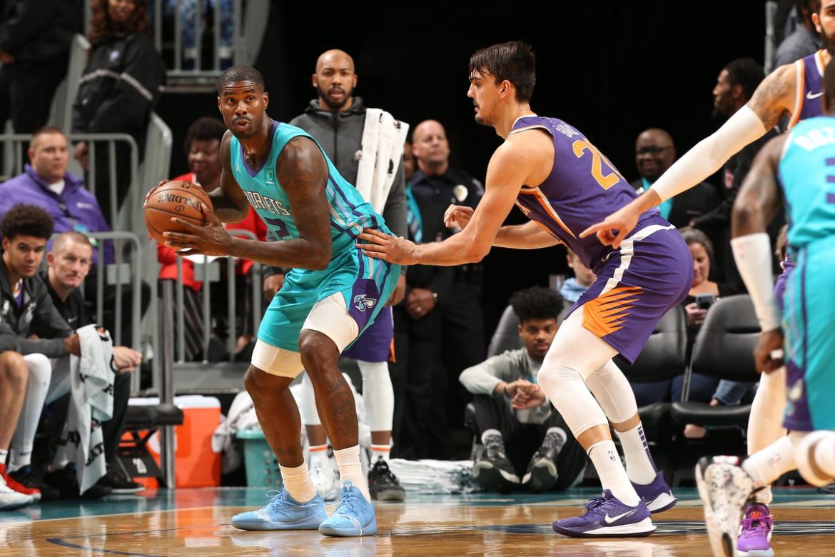 Marvin Williams bucks