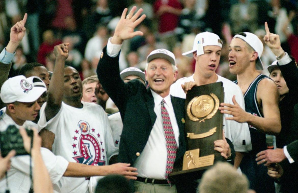 lute olson ncaa arizona