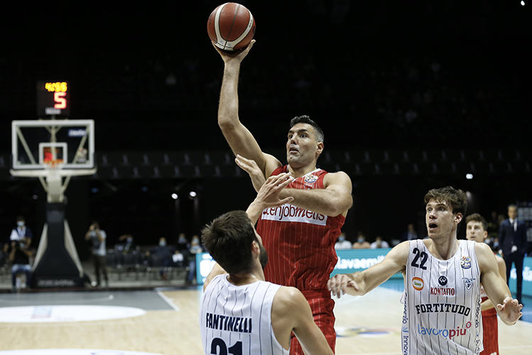 Openjobmetis Varese Cantù