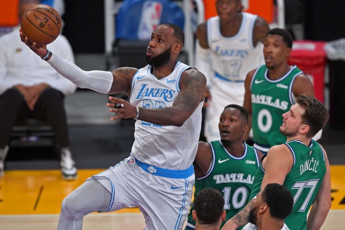 Lakers Mavs Natale Lebron