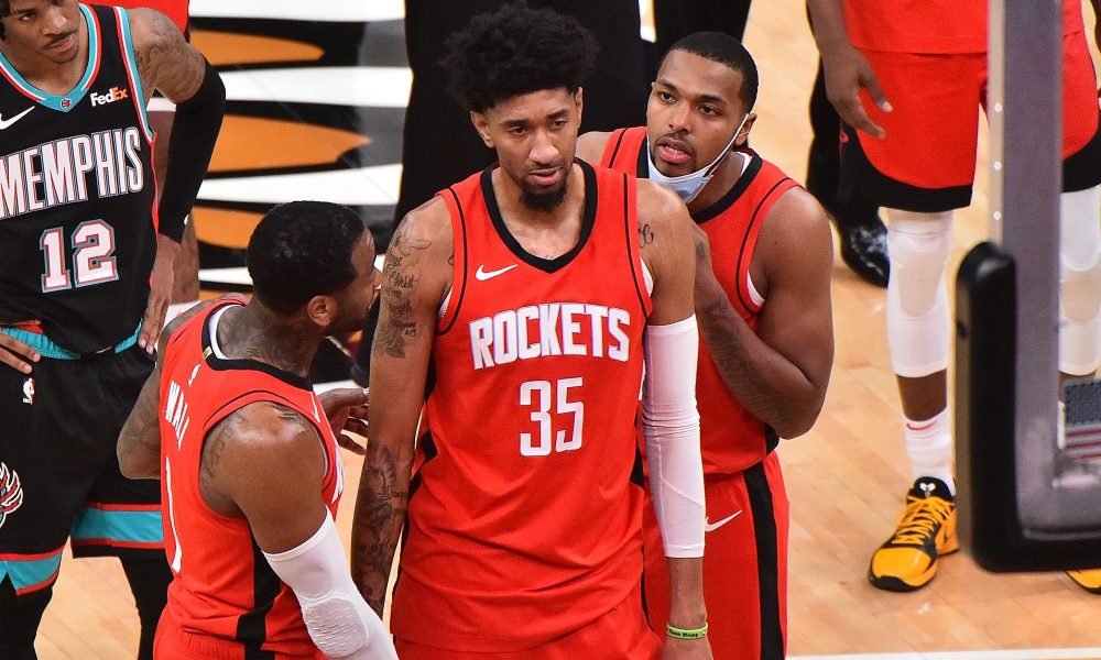 Rockets wood infortunio