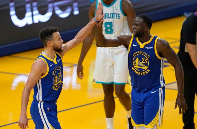 Terza-vittoria-consecutiva-per-i-Golden-State-Warriors-con-Green-che-registra-una-tripla-doppia-con-19-assist