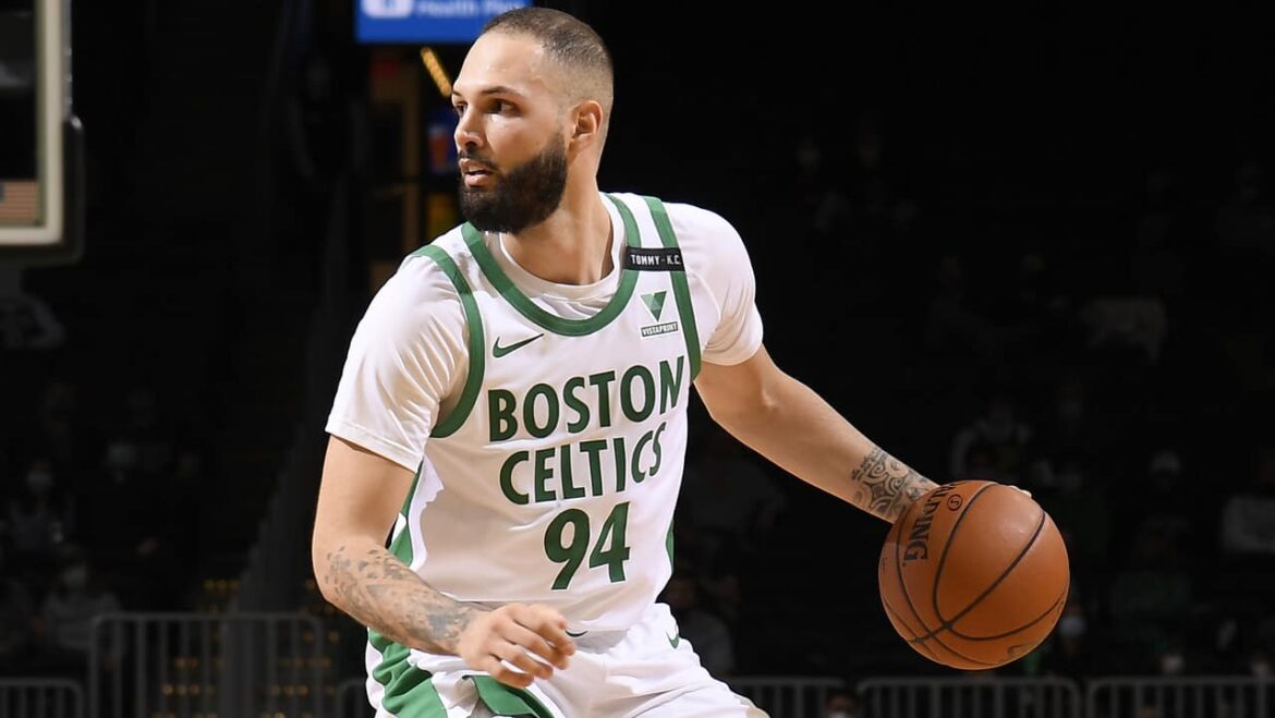Evan-Fournier-rientra-dopo-nove-gare-di-assenza-con-i-Boston-Celtics